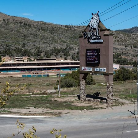 Apache Village Cabinette 15, Queen Bed, Midtown, Sleeps 2 Ruidoso Exterior foto